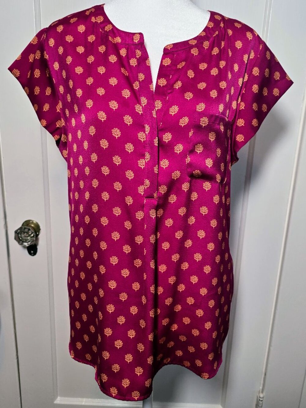 Pink and orange Liz Claiborne cap sleeve blouse size M